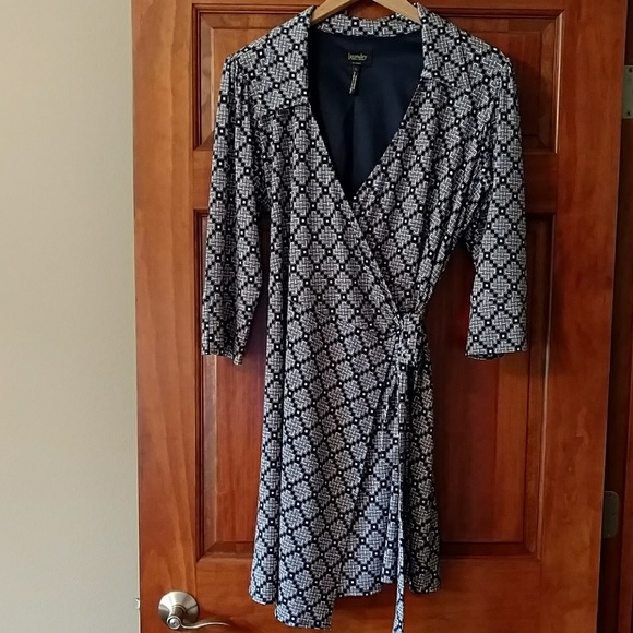 Laundry By Shelli Segal Dresses & Skirts - Winter Sale! Laundry by Shelli Segal wrap dress!